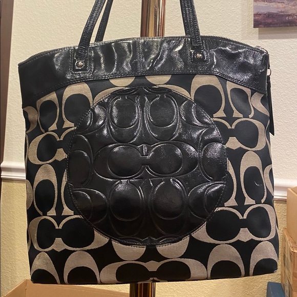 Coach Handbags - Classic Signature Coach Tote Bag
